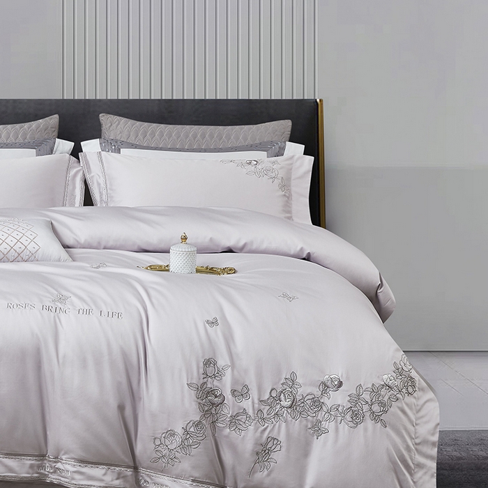 91家纺网 家纺一手货源 找家纺 爱情故事 2025新款100支新疆长绒棉刺绣四件套 蝶恋花（灰紫）