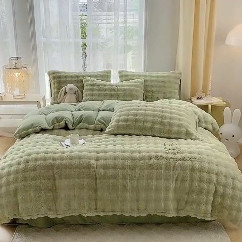 91家纺网 家纺一手货源 找家纺  2025新款小米兔泡泡兔绒保暖四件套 米兔绿