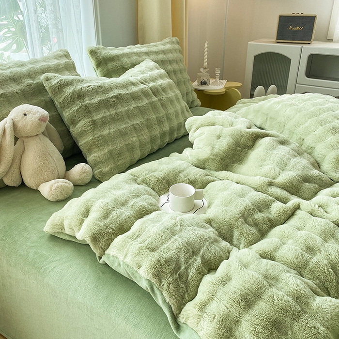 91家纺网 家纺一手货源 找家纺  2025新款小米兔泡泡兔绒保暖四件套 米兔绿