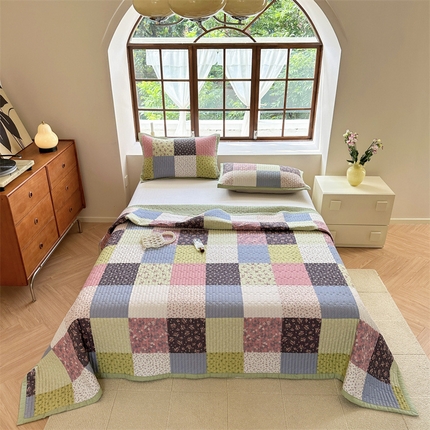 91家纺网 家纺一手货源 找家纺 美优兰 2023新款双面全棉水洗床盖 格桑花