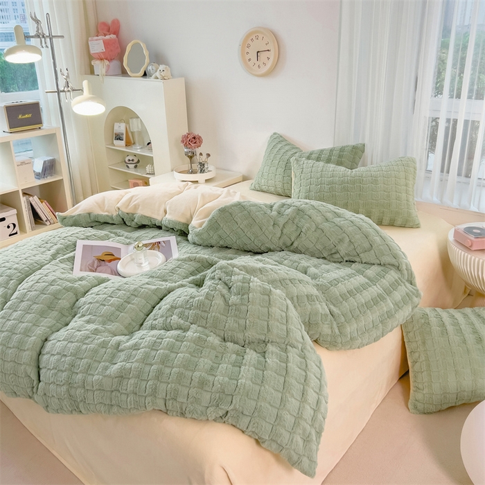 91家纺网 家纺一手货源 找家纺 丝幔 2025新款活性AB面牛奶绒小獭兔绒四件套 小獭兔绿