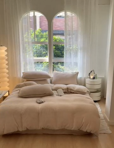 91家纺网 家纺一手货源 找家纺 金爱家 2023新款半消光牛奶绒立体雕花牛奶绒四件套 迷你兔-奶茶粉