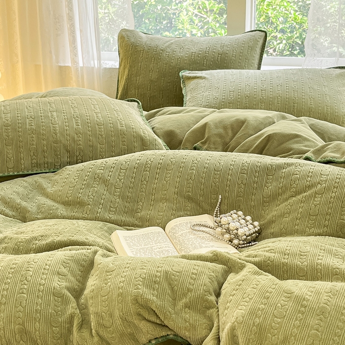 91家纺网 家纺一手货源 找家纺 金爱家 2023新款半消光牛奶绒立体雕花牛奶绒四件套 迷你兔-绿果