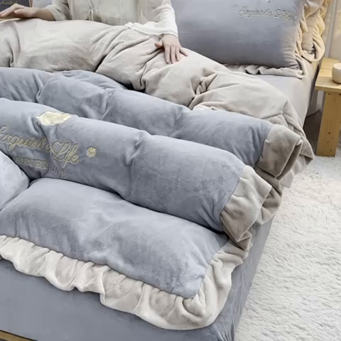 91家纺网 家纺一手货源 找家纺 氧家 2025款韩版纯色双层花边加厚牛奶绒四件套  素颜-时尚灰