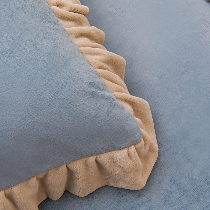 91家纺网 家纺一手货源 找家纺 氧家 2025款韩版纯色双层花边加厚牛奶绒四件套  素颜-宾利蓝（浅）