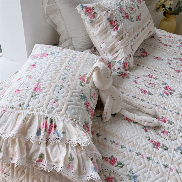 91家纺网 家纺一手货源 找家纺 胜权家纺 2024新款13372全棉夹棉宫廷风皇冠蕾丝床裙 花镜