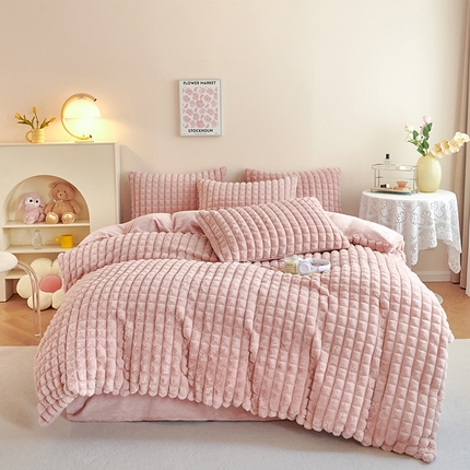 91家纺网 家纺一手货源 找家纺 （总）蝶帕 秋冬新款兔毛绒兔兔绒剪格四件套