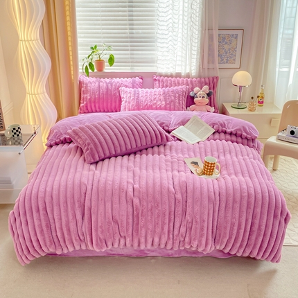 91家纺网 家纺一手货源 找家纺 （总）蝶帕家纺2024年秋冬新款兔毛绒兔兔绒剪条四件套