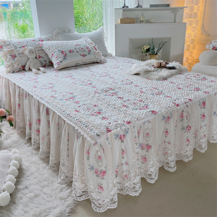 91家纺网 家纺一手货源 找家纺 胜权家纺 2024新款13372全棉夹棉宫廷风皇冠蕾丝床裙 花镜