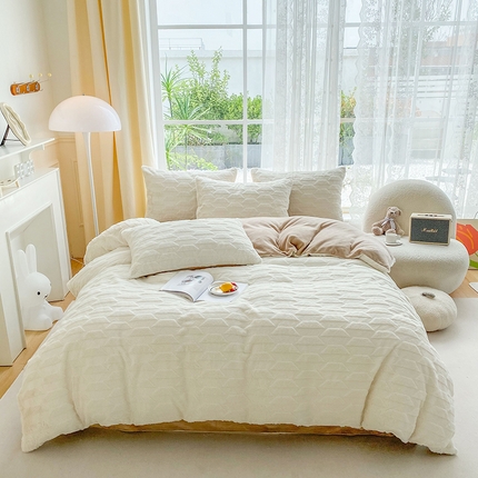 91家纺网 家纺一手货源 找家纺 （总）绒世界 2024新款兔兔绒牛奶绒四件套