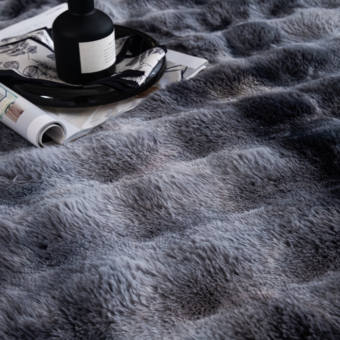 91家纺网 家纺一手货源 找家纺 2025新款A面泡泡兔毛绒B面牛奶绒双面毛毯 灰色