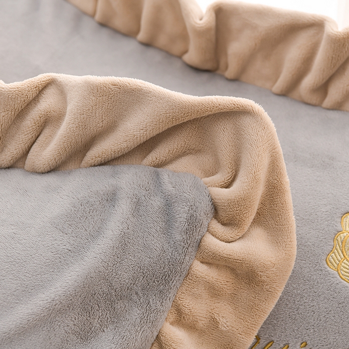 91家纺网 家纺一手货源 找家纺 氧家 2025款韩版纯色双层花边加厚牛奶绒四件套  素颜-时尚灰