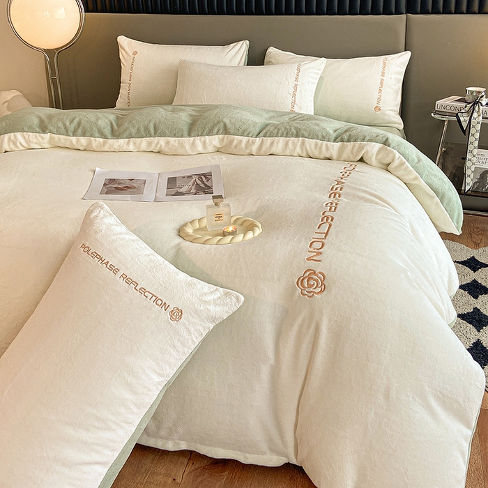 91家纺网 家纺一手货源 找家纺 澳梵 2023新款轻奢风牛奶绒刺绣四件套 云川绿