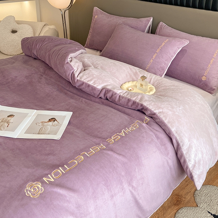 91家纺网 家纺一手货源 找家纺 澳梵 2023新款轻奢风牛奶绒刺绣四件套 浪漫紫