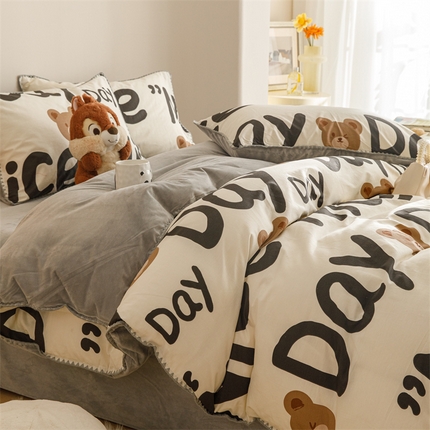 91家纺网 家纺一手货源 找家纺 总红粉佳人新款小清新卡通贝壳边三角针棉加绒单被套