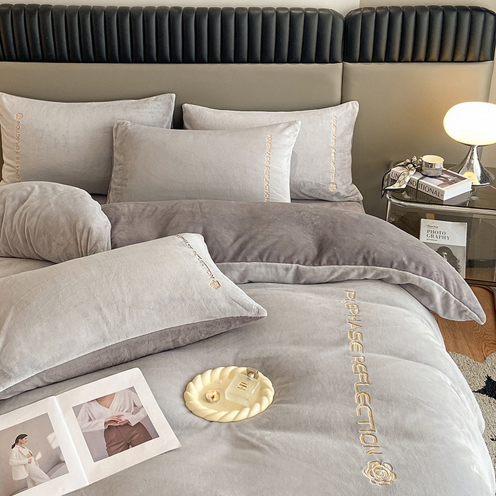 91家纺网 家纺一手货源 找家纺 澳梵 2023新款轻奢风牛奶绒刺绣四件套 星空灰