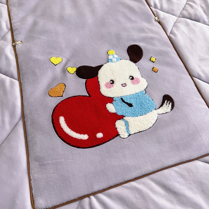 91家纺网 家纺一手货源 找家纺 阳光依佰 2023新款牛奶绒毛巾绣秋冬加厚抱枕被 浅紫