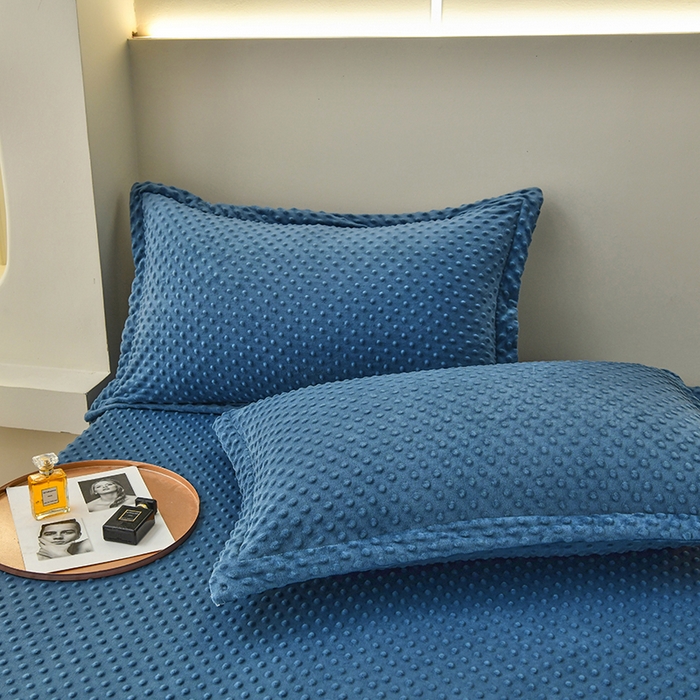 91家纺网 家纺一手货源 找家纺 家贝爱2023新款加厚宝宝绒暖豆豆床笠床罩 豆豆绒－宾利蓝