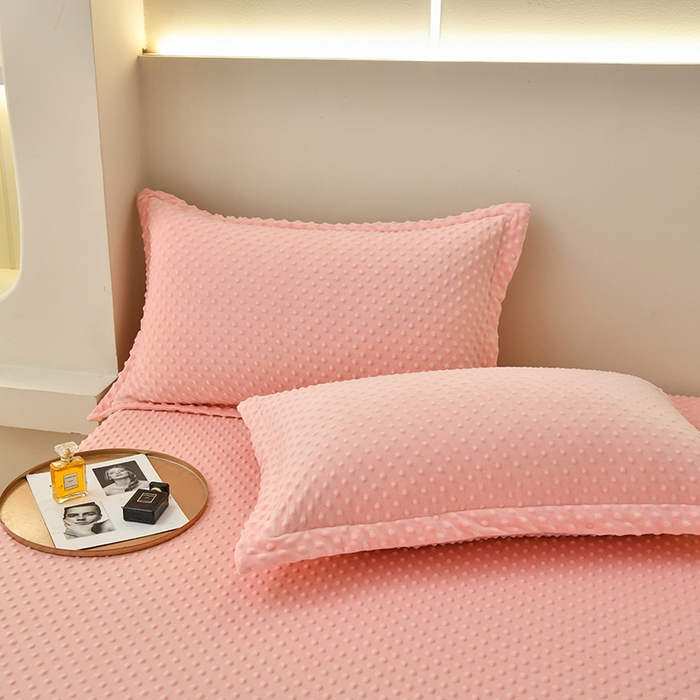 91家纺网 家纺一手货源 找家纺 家贝爱2023新款加厚宝宝绒暖豆豆床笠床罩 豆豆绒－柔粉