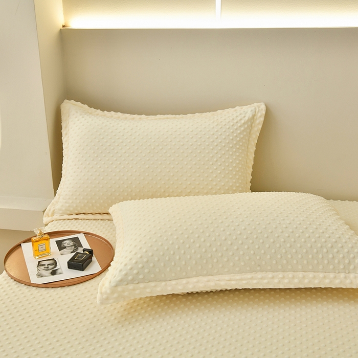 91家纺网 家纺一手货源 找家纺 家贝爱2023新款加厚宝宝绒暖豆豆床笠床罩 豆豆绒－米白