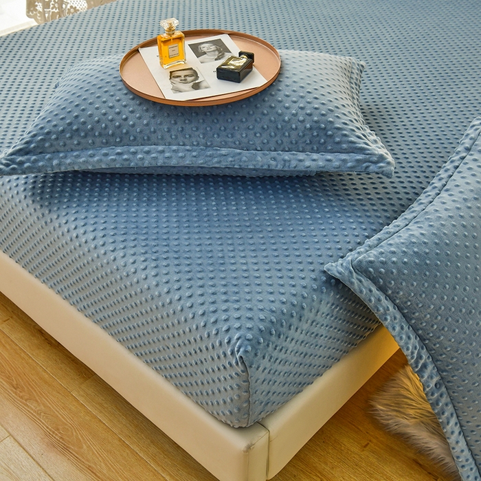 91家纺网 家纺一手货源 找家纺 家贝爱2023新款加厚宝宝绒暖豆豆床笠床罩 豆豆绒－雾霾蓝