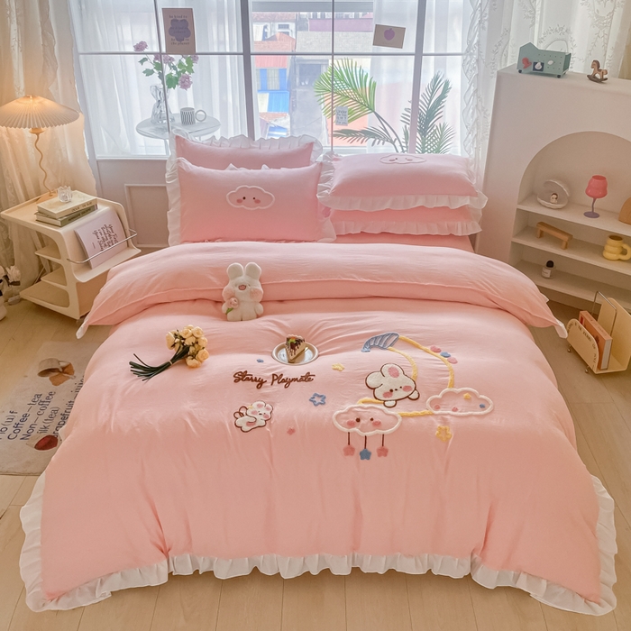 91家纺网 家纺一手货源 找家纺 易禾家纺 2024新款水洗棉毛巾绣晚安梦四件套专版花型 晚安梦-粉