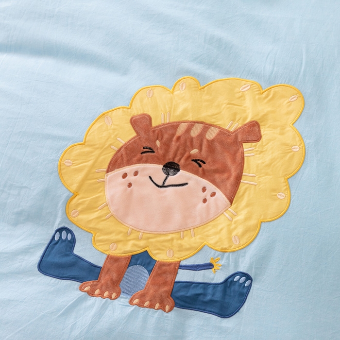 91家纺网 家纺一手货源 找家纺 喜多兔儿童家纺 2023新款小心动幼儿园三件套 蓝色心动小狮子