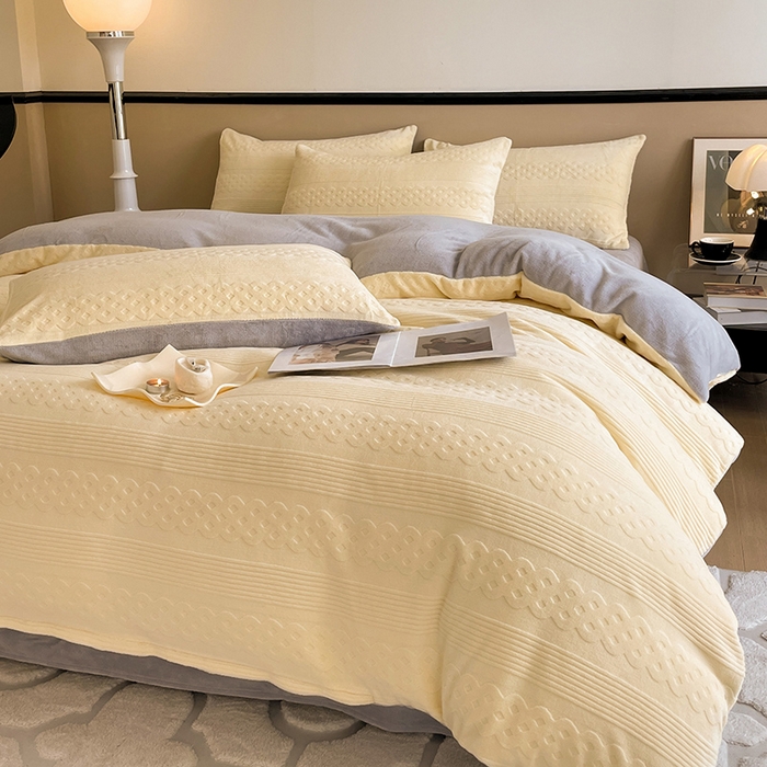 91家纺网 家纺一手货源 找家纺 澳梵 2023新款雕花牛奶绒四件套 巴洛特-嫩黄