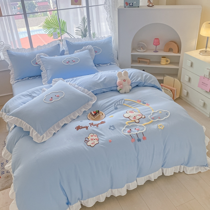 91家纺网 家纺一手货源 找家纺 易禾家纺 2024新款水洗棉毛巾绣晚安梦四件套专版花型 晚安梦-蓝