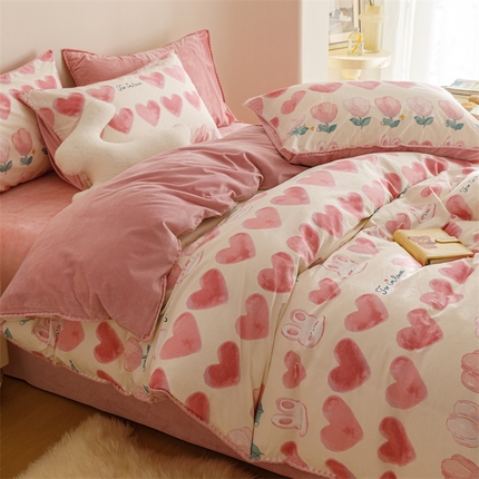 91家纺网 家纺一手货源 找家纺 总红粉佳人新款小清新卡通贝壳边三角针棉加绒单被套