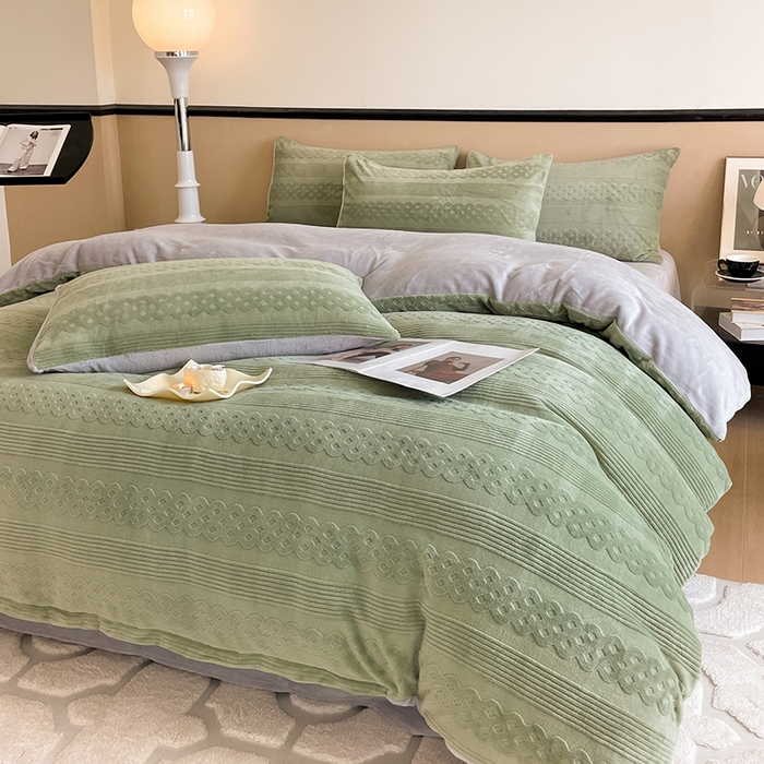 91家纺网 家纺一手货源 找家纺 澳梵 2023新款雕花牛奶绒四件套 巴洛特-草绿