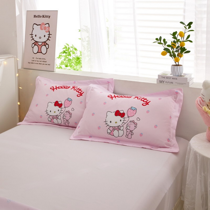 91家纺网 家纺一手货源 找家纺 蘭菲2023新款全棉印染三丽鸥全棉大版卡通四件套-枕套 草莓派