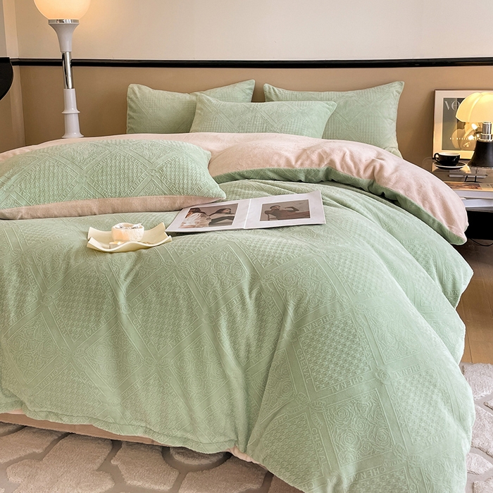 91家纺网 家纺一手货源 找家纺 澳梵 2023新款雕花牛奶绒四件套 玫瑰庄园-绿