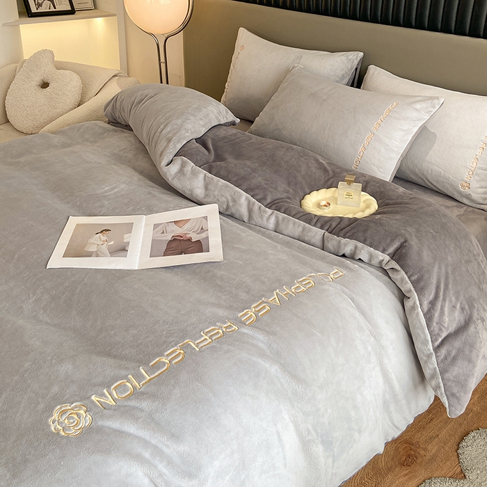 91家纺网 家纺一手货源 找家纺 澳梵 2023新款轻奢风牛奶绒刺绣四件套 星空灰