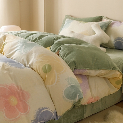 91家纺网 家纺一手货源 找家纺 总红粉佳人新款小清新卡通贝壳边三角针棉加绒单被套