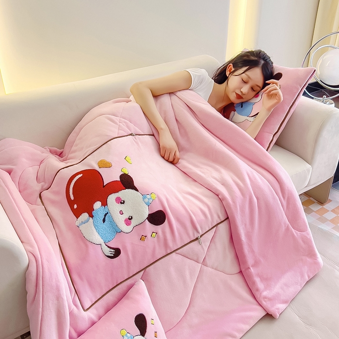 91家纺网 家纺一手货源 找家纺 阳光依佰 2023新款牛奶绒毛巾绣秋冬加厚抱枕被 粉玉