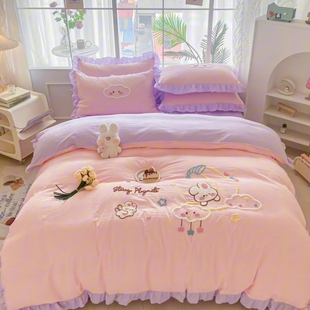 91家纺网 家纺一手货源 找家纺 易禾家纺 2024新款水洗棉毛巾绣晚安梦四件套专版花型 晚安梦-粉紫