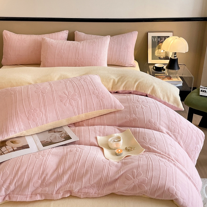 91家纺网 家纺一手货源 找家纺 （总）澳梵 2023新款雕花牛奶绒四件套