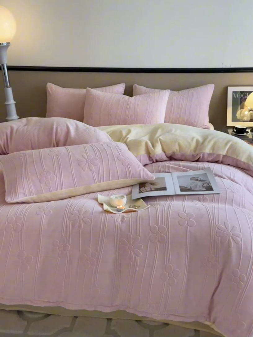 91家纺网 家纺一手货源 找家纺 （总）澳梵 2023新款雕花牛奶绒四件套