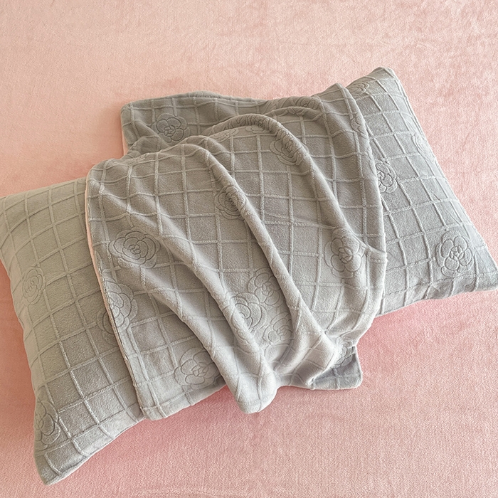 91家纺网 家纺一手货源 找家纺 澳梵 2023新款雕花牛奶绒四件套 浪漫花都-灰