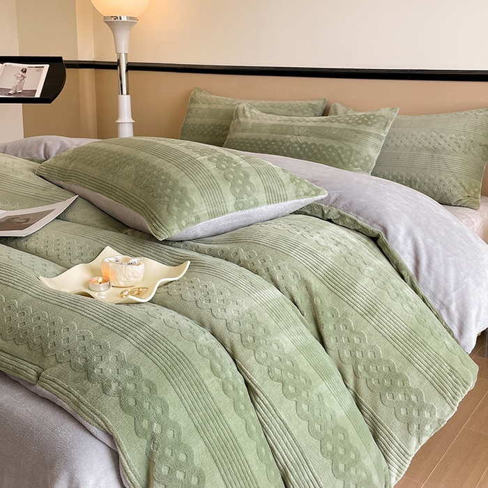 91家纺网 家纺一手货源 找家纺 澳梵 2023新款雕花牛奶绒四件套 巴洛特-草绿