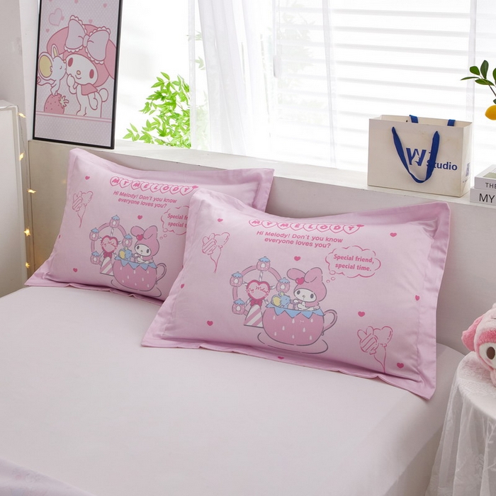 91家纺网 家纺一手货源 找家纺 蘭菲2023新款全棉印染三丽鸥全棉大版卡通四件套-枕套 花园宝宝