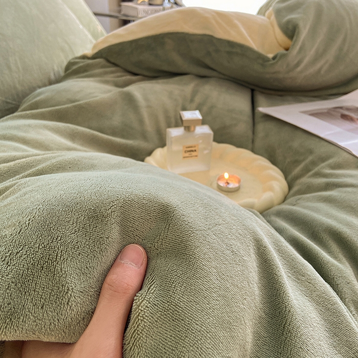 91家纺网 家纺一手货源 找家纺 澳梵 2023新款轻奢风牛奶绒刺绣四件套 浅豆绿