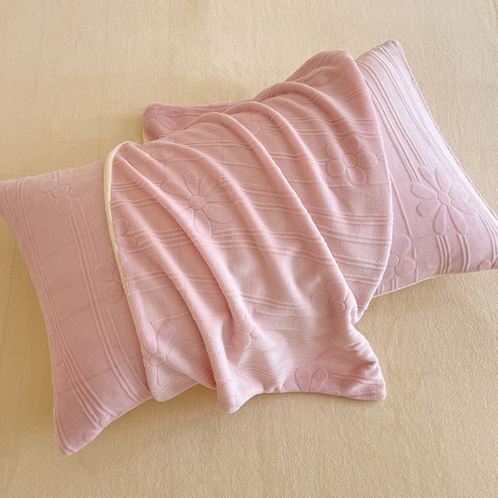 91家纺网 家纺一手货源 找家纺 澳梵 2023新款雕花牛奶绒四件套 冬日花信-粉