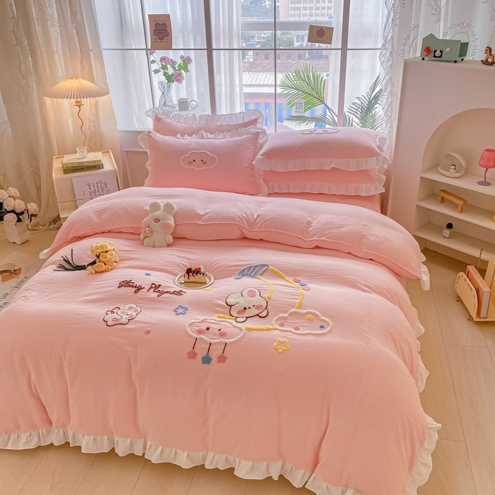 91家纺网 家纺一手货源 找家纺 易禾家纺 2024新款水洗棉毛巾绣晚安梦四件套专版花型 晚安梦-粉