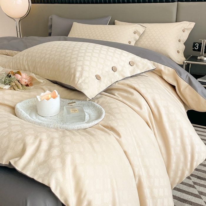 91家纺网 家纺一手货源 找家纺 慕色家纺 2023新款40全棉提花四叶草系列四件套 四叶草-米驼+中灰