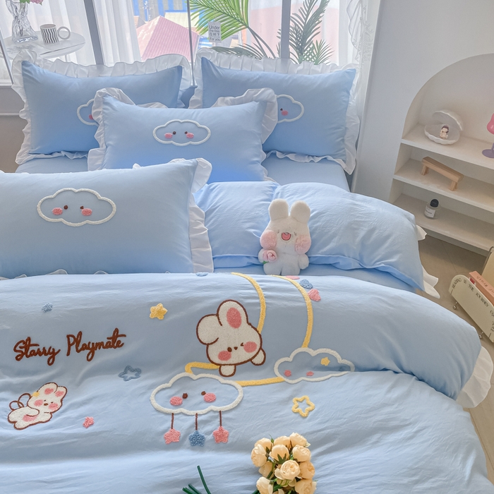 91家纺网 家纺一手货源 找家纺 易禾家纺 2024新款水洗棉毛巾绣晚安梦四件套专版花型 晚安梦-蓝