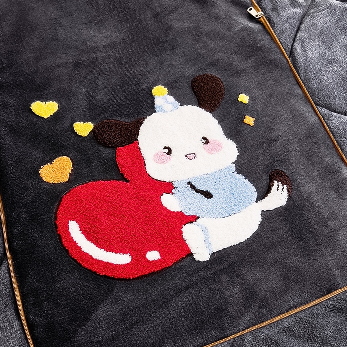 91家纺网 家纺一手货源 找家纺 阳光依佰 2023新款牛奶绒毛巾绣秋冬加厚抱枕被 深灰