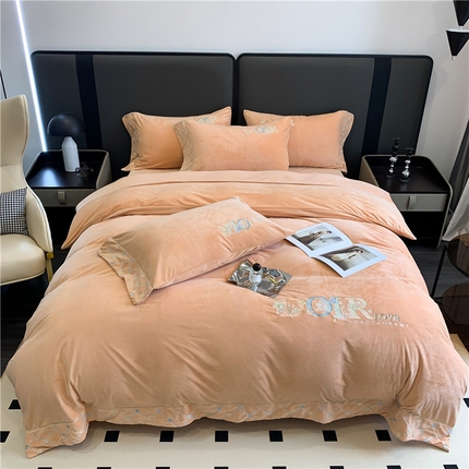 91家纺网 家纺一手货源 找家纺 首尔 2023新款加厚宝宝绒四件套   小迪-爱玛橙