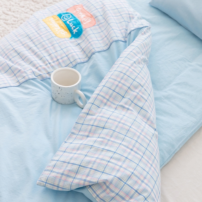 91家纺网 家纺一手货源 找家纺 喜多兔儿童家纺 2023新款小心动幼儿园三件套 蓝色心动小狮子